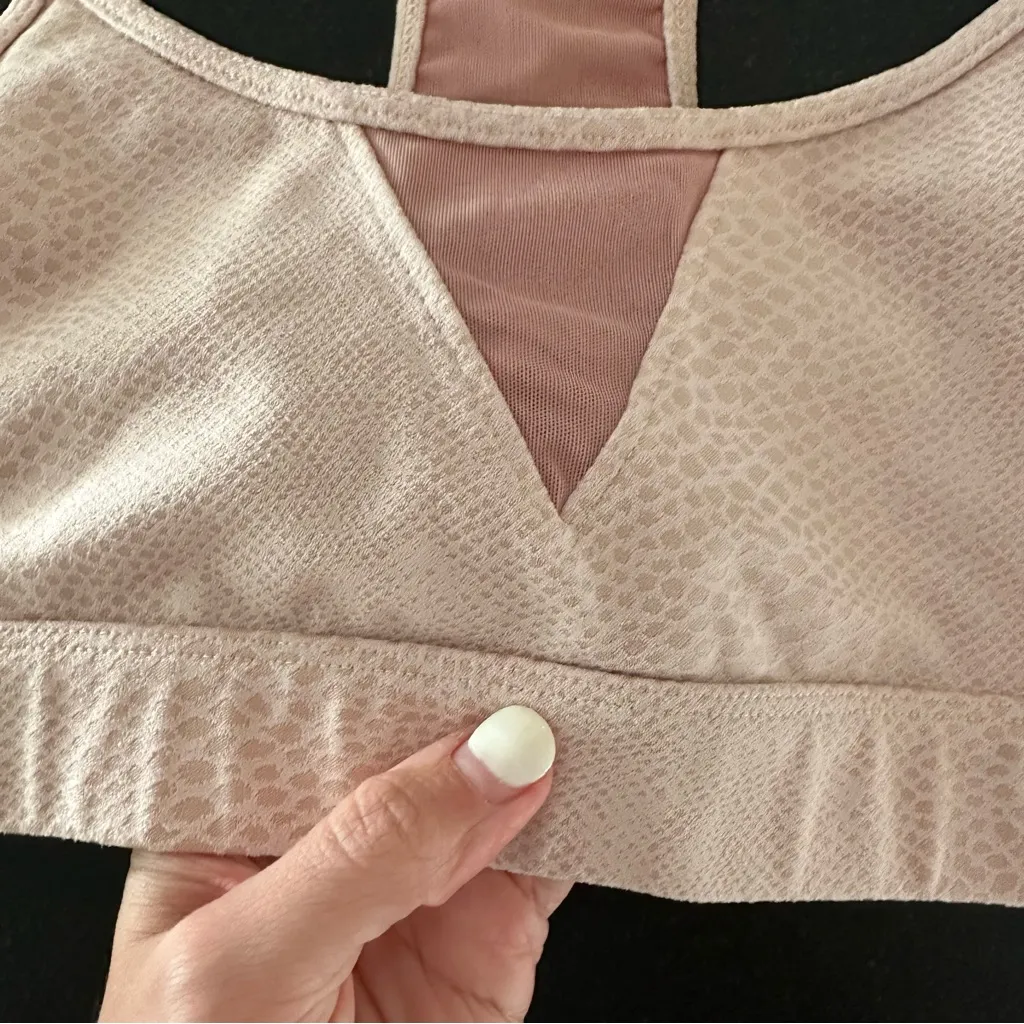 Koral Trifecta Versatility Bra in Camo Snakeskin Light Pink Blush Size Medium - Image 4