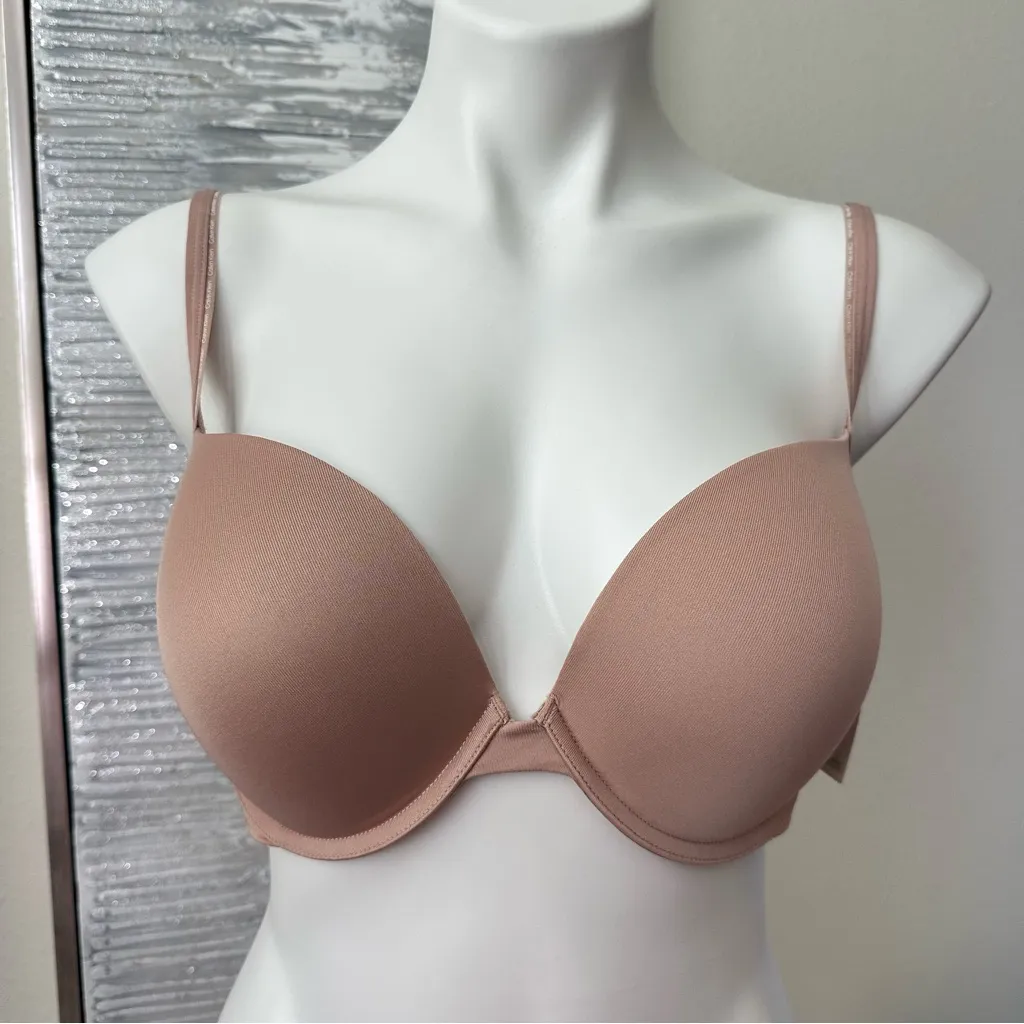 Calvin Klein Nude Push Up Plunge Bra Size 38C - Image 16