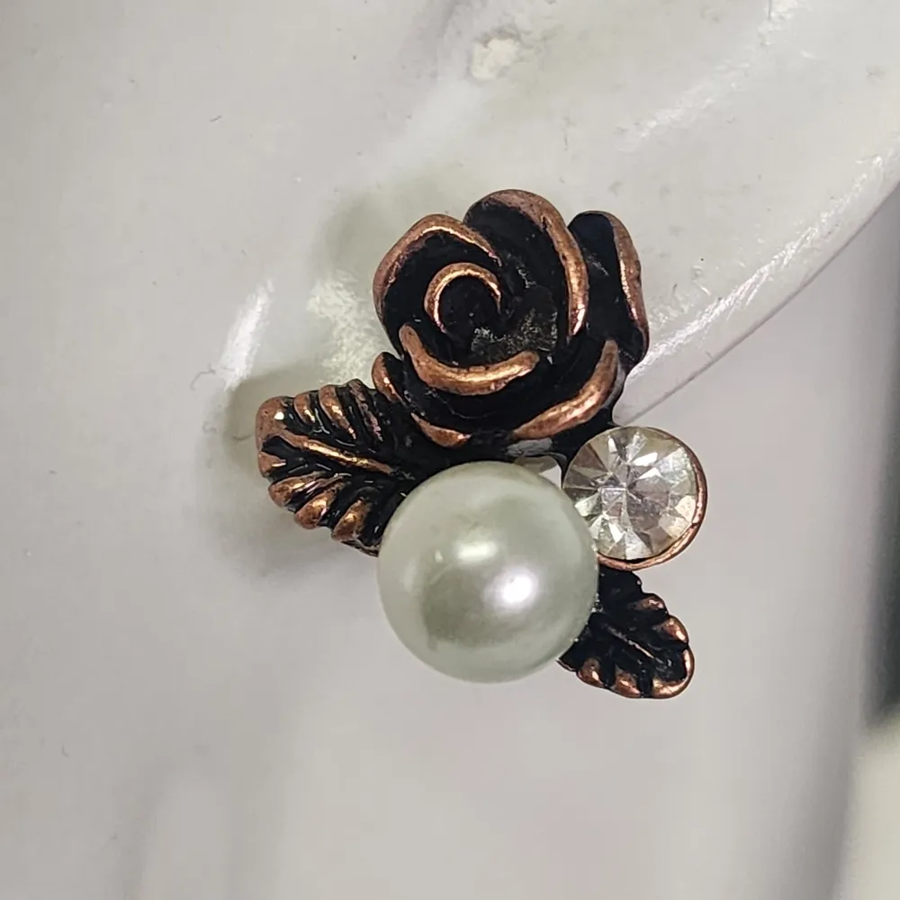 Copper Tone Necklace Earrings and Ring Set Rose Flower w/ Faux Pearls New Red - Image 7