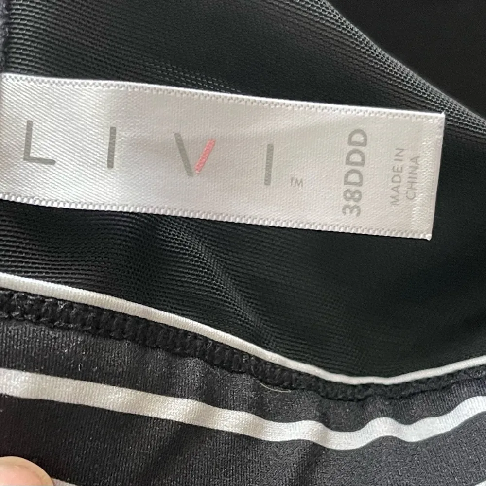 Lane Bryant Livi Active Women’s Sports Bra Striped Plus Size 38DDD Strappy Yoga - Image 9