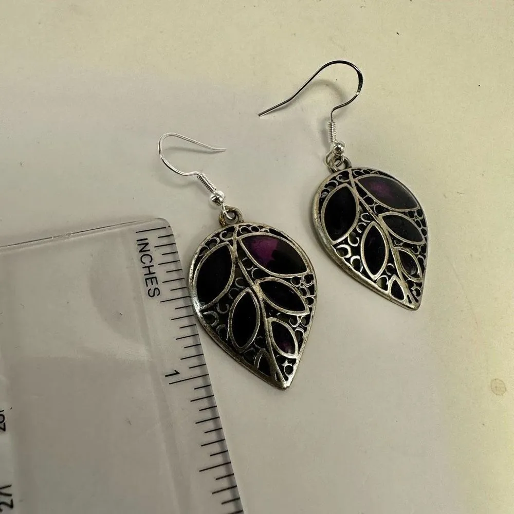 Kenneth Cole silver tone and purple leaf earrings - Image 8