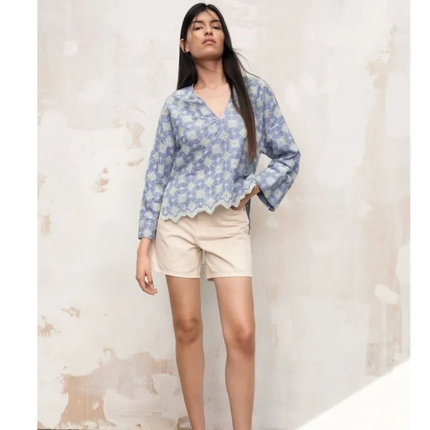 Zara Floral Embroidered Retro V-Neck Long-Sleeved high low top cotton small - Image 2