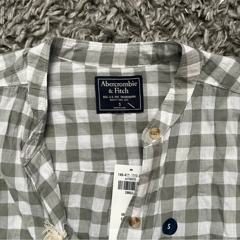 Abercrombie and fitch checkered flannel size small - Image 3