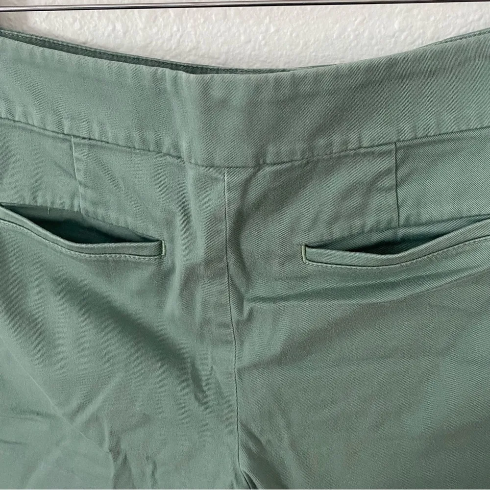 Ann Taylor  the Riviera Short, teal aqua green chino size 4 - Image 7