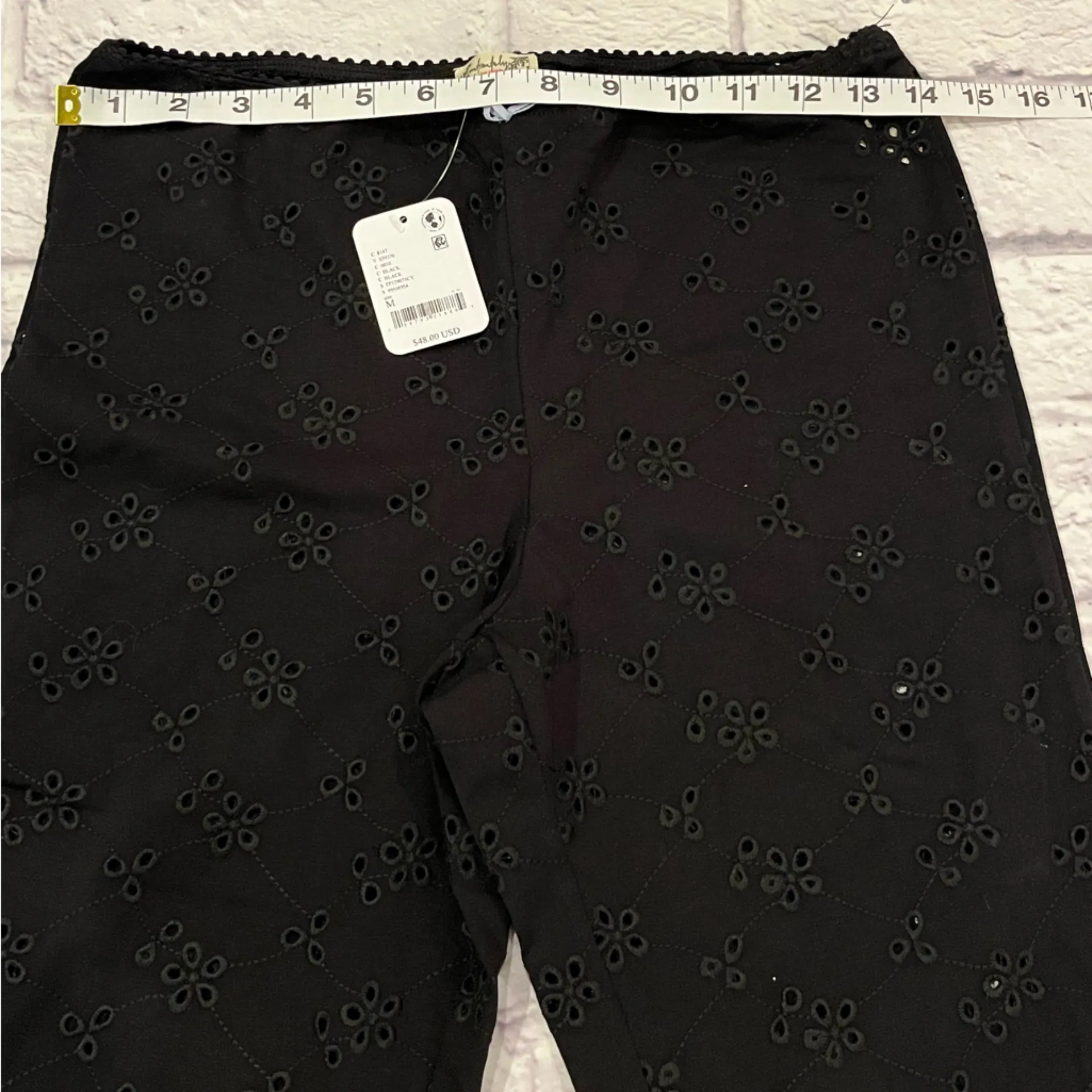 Free People Intimately full bloom Black Eyelet Cropped pj Pants NWT M - Image 5