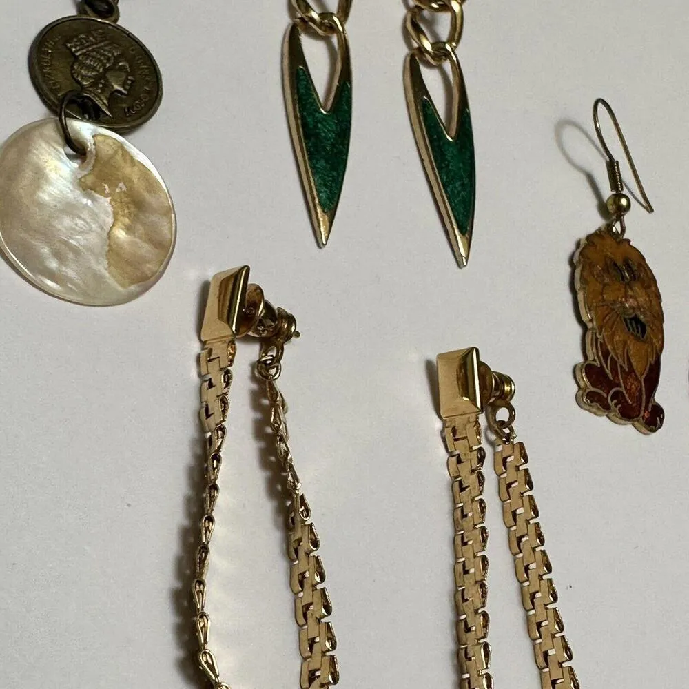 Lot Of 4 Dangle Drop Pierced Earrings Metal / Bead Mix 1 Cloisonné Enamel Lion Gold - Image 6