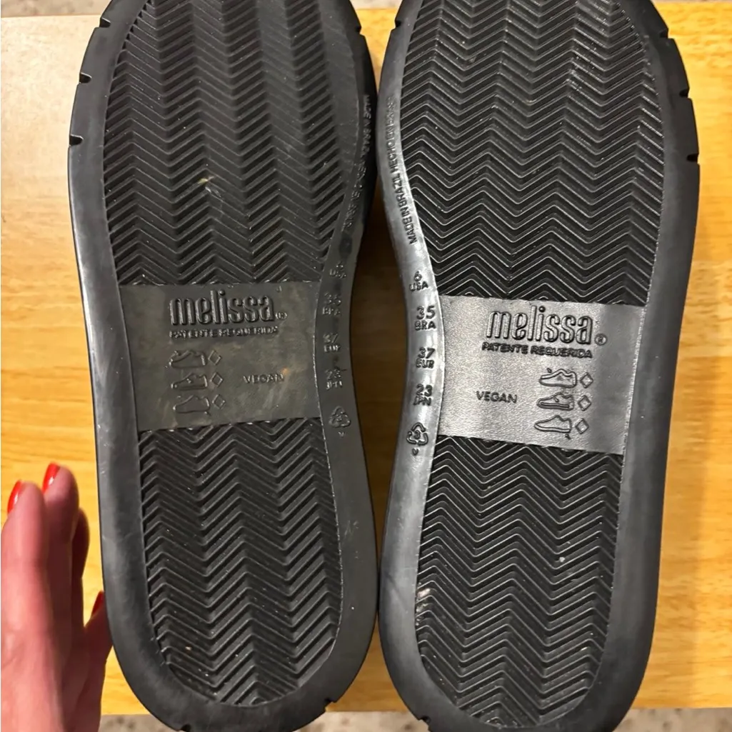 Melissa Classic sneaker black size 6 women - Image 7