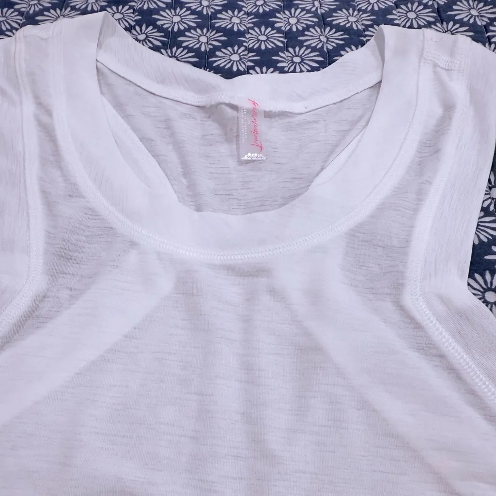 NWT Free People Movement Tempo Silver Lining White Tank size Large, Optic White - Image 10
