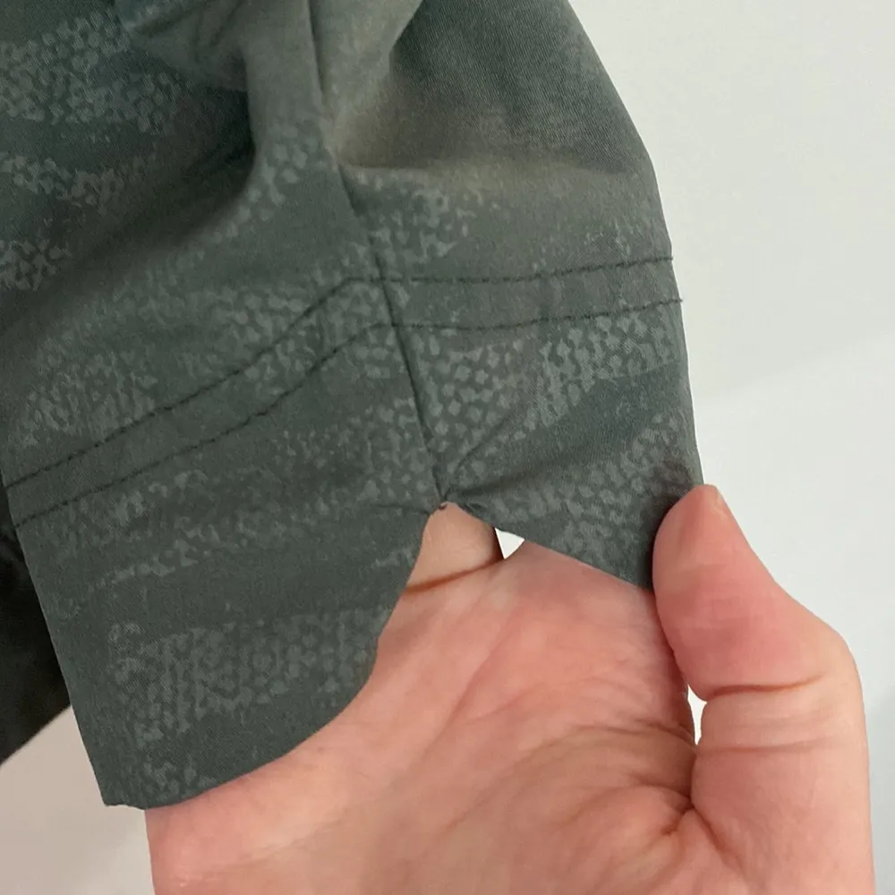 Orvis  Camo Green Embossed Pull-On Travel Skort size XL - Image 9