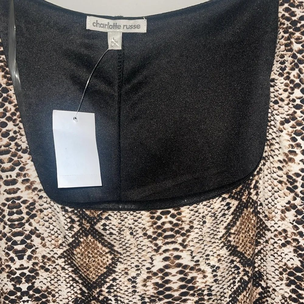 🆕 Charlotte Russe Snakeprint Long Sleeve Dress - Image 4