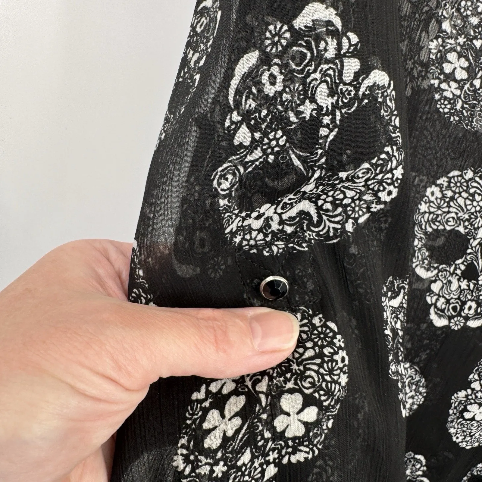 Rock 47 by Wrangler Sheer Skull Popover Top Women XL Black Witchy Goth Halloween - Image 4