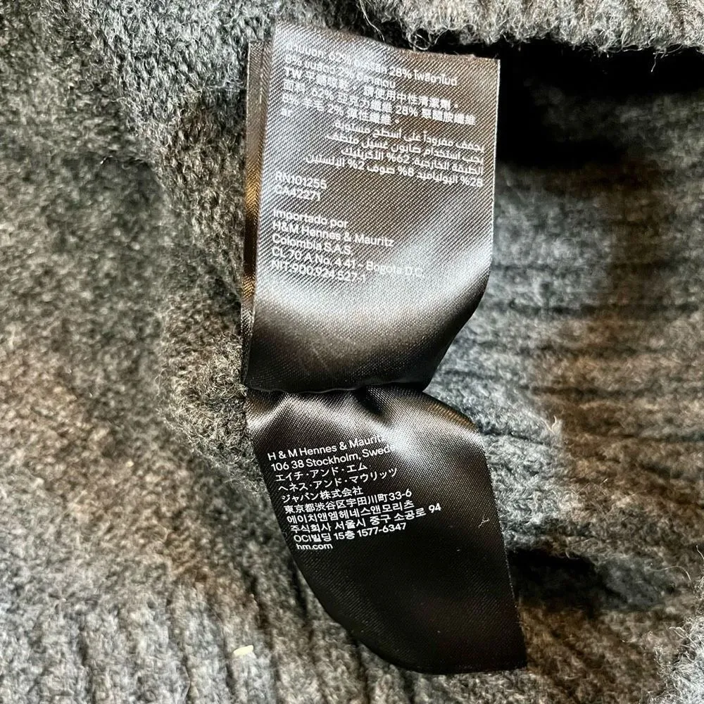H&M Women’s Large Gray Turtleneck with Cuff Wrist - Image 12