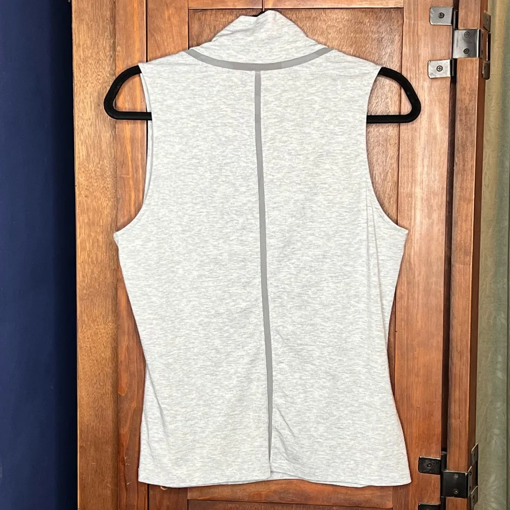 Athleta Industry Tank Top Womens Medium Grey Heather Sleeveless Athleisure Top - Image 6