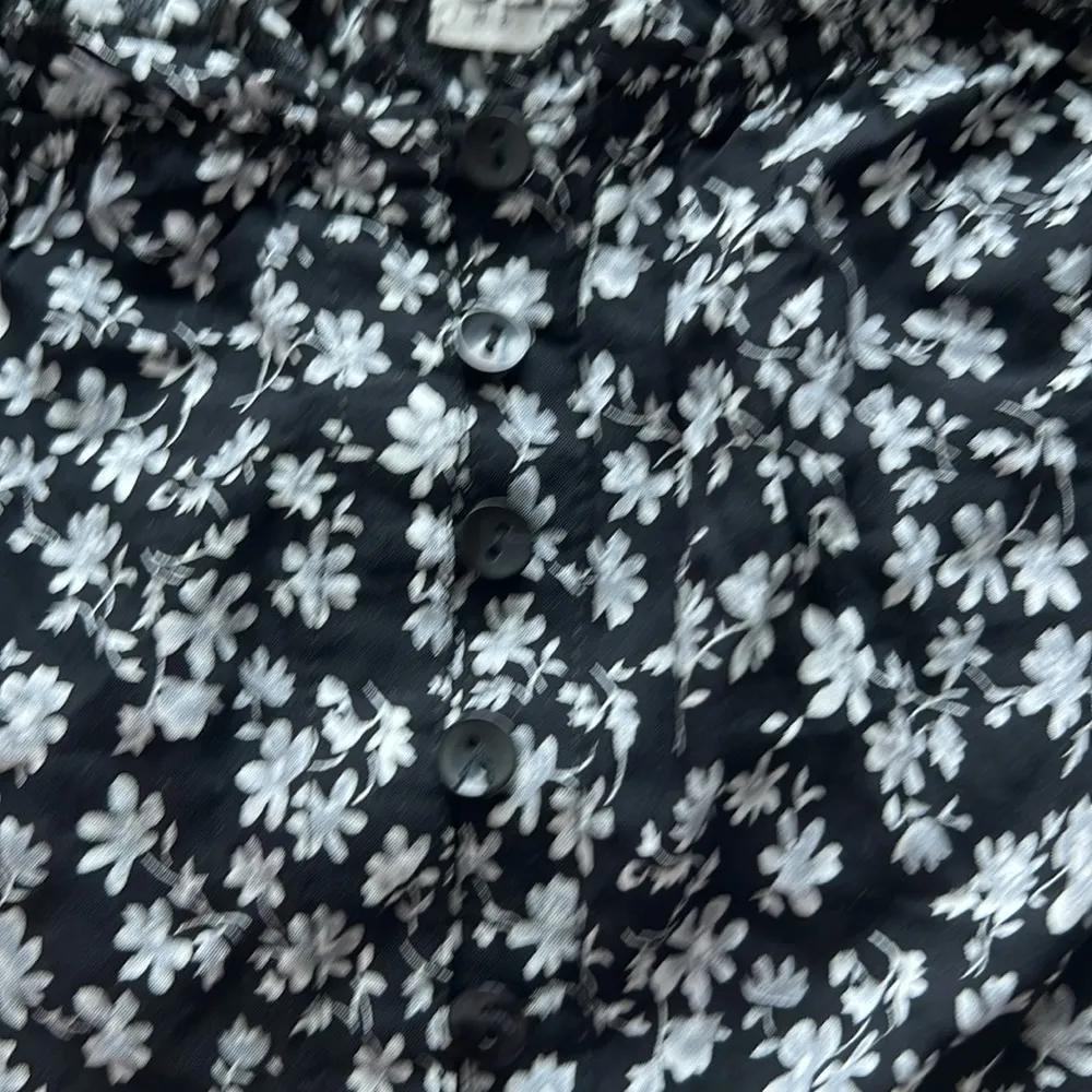 NWT LF off the shoulder printed floral crop top - Image 6