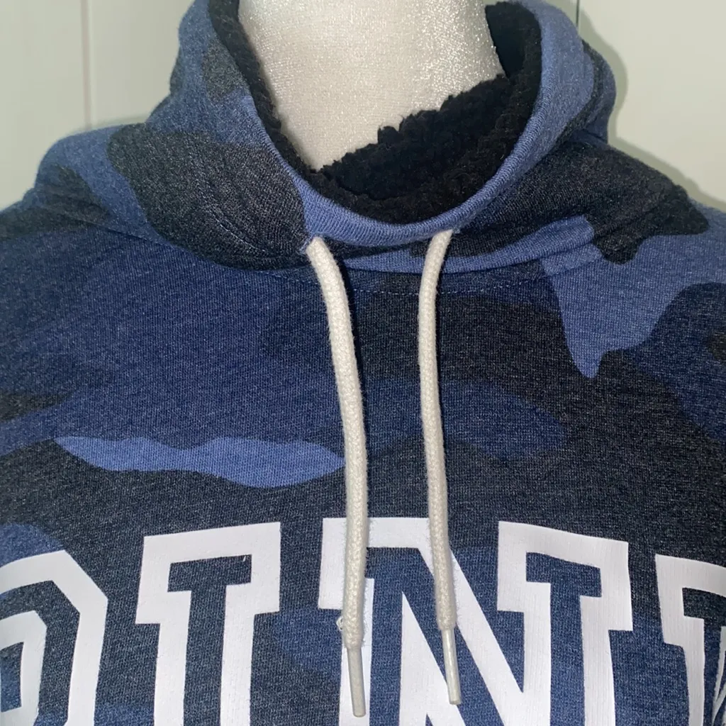 RARE Victoria Secret PINK CAMO SWEATSHIRT - Image 5