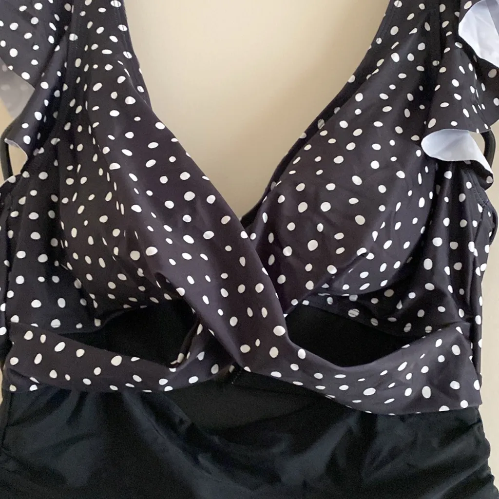 B2PRITY 1pc swimsuit Black and White Polka Dot with buyouts flutter sleeve Large - Image 7