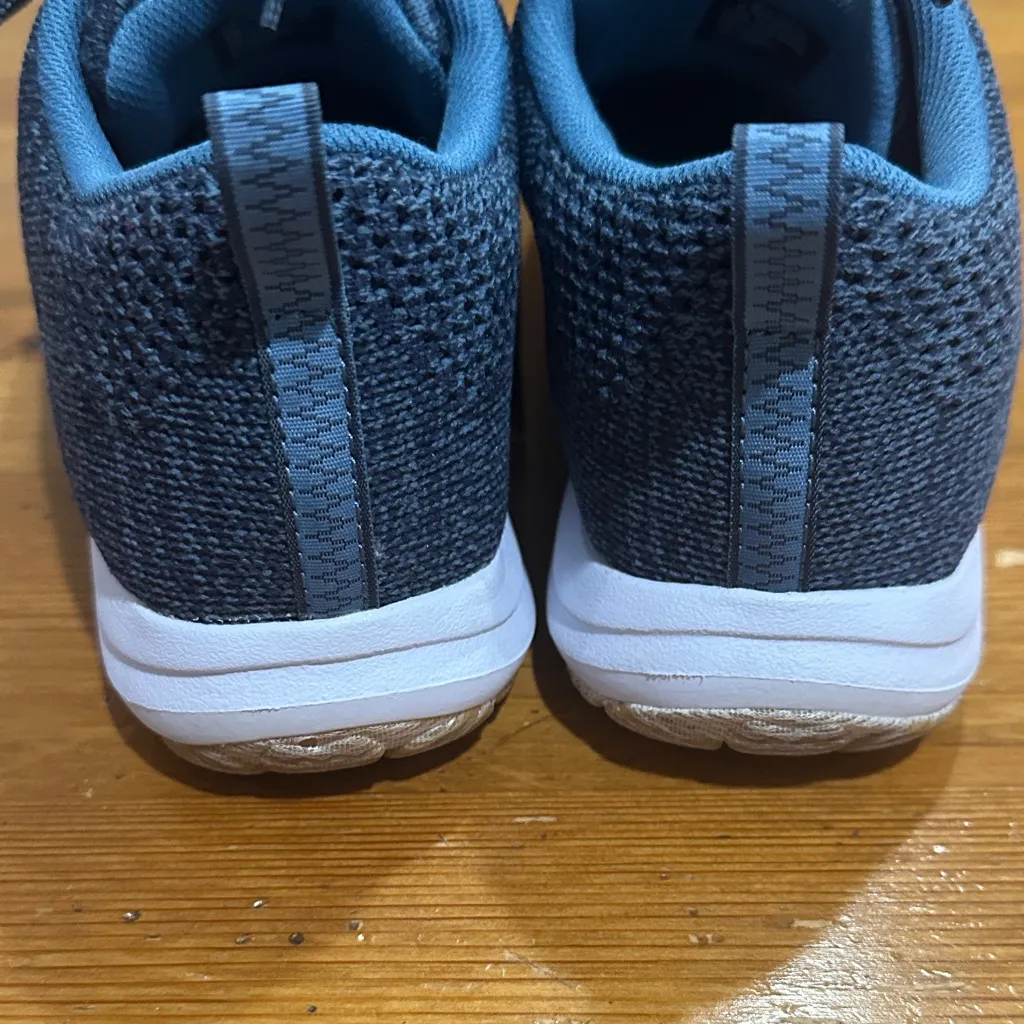 L.L. Bean Teal Knit Sneakers Blue Size 8 - Image 6