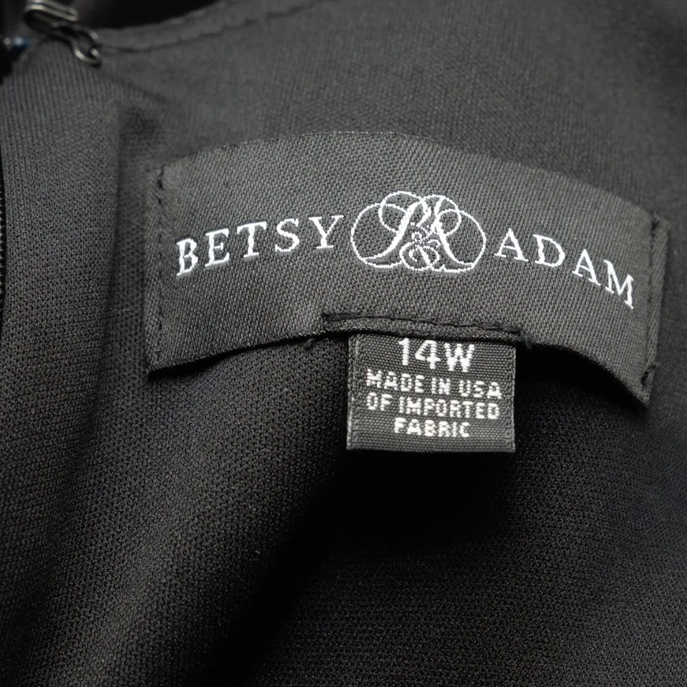 Betsy & Adam Plus Bobbi Long Ruffled V Neck Gown - Image 5