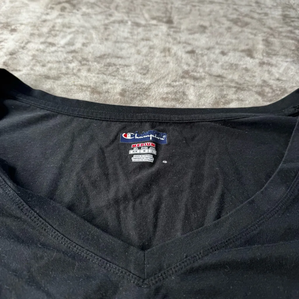 Champion Cropped Black Shirt Medium - Image 2