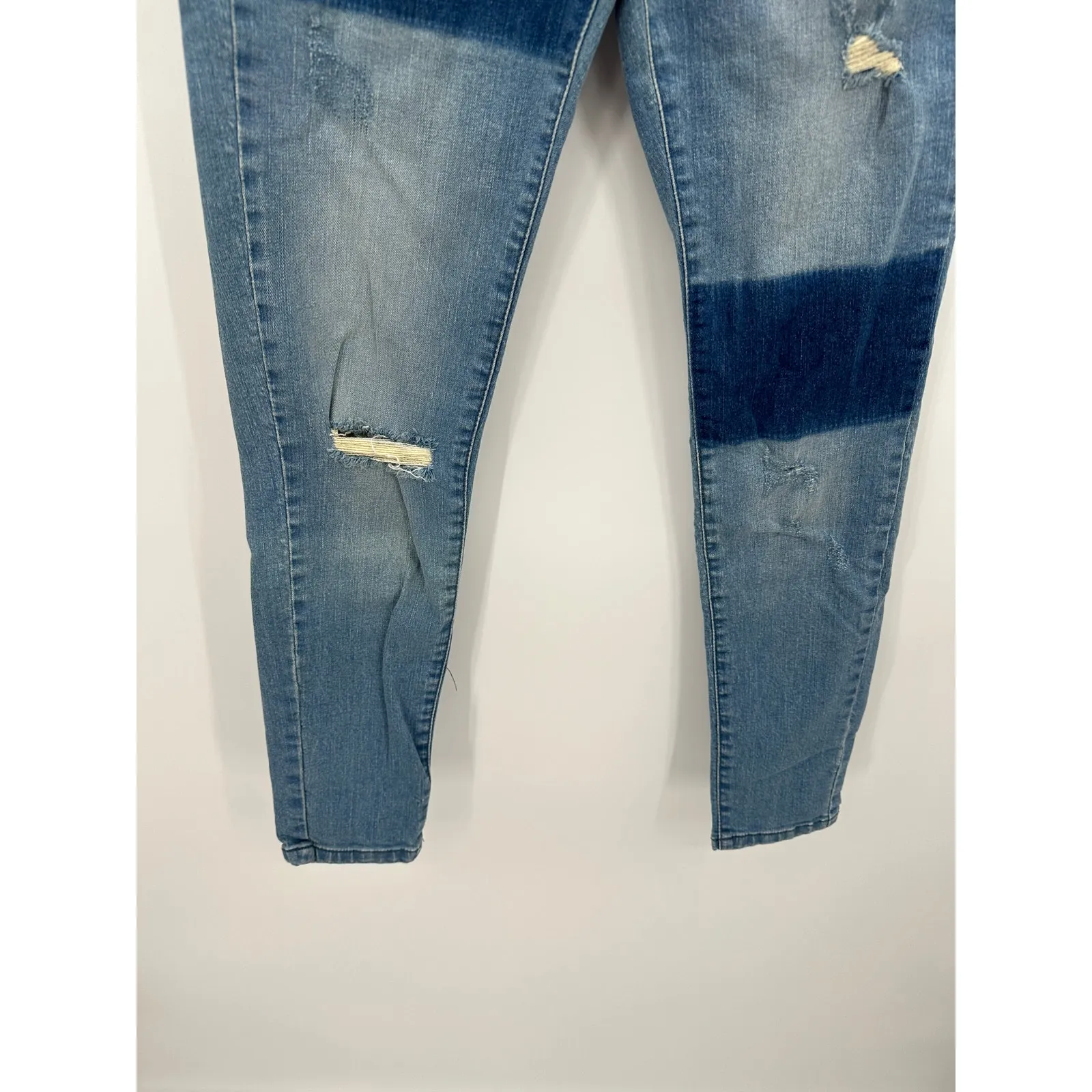 Stradivarius Blue Denim Patchwork Distressed Skinny Jeans Women's Size 6 - Image 3