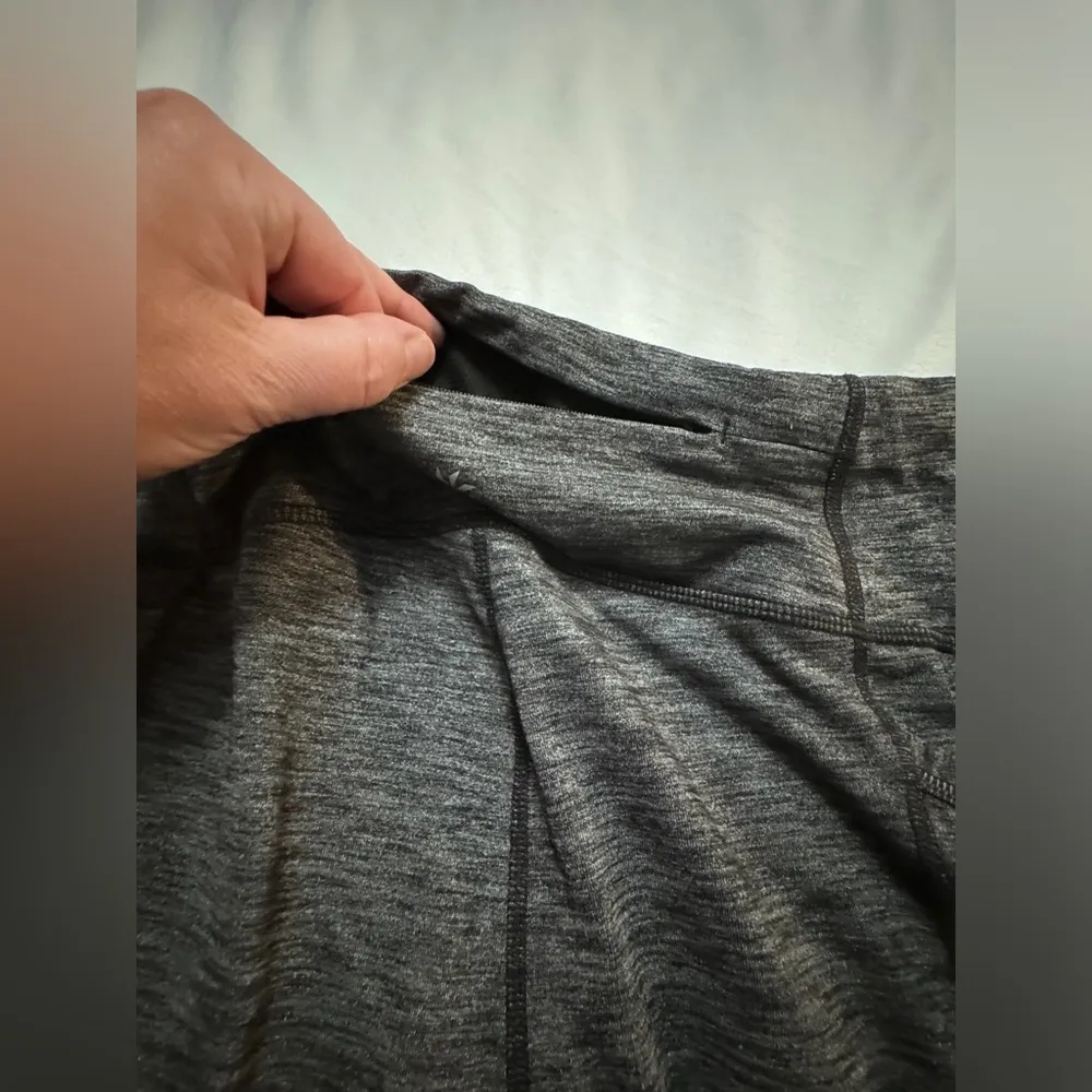 Athleta Relay Tight 2.0 Grey Heather Black M Yoga Run Fitness Stretch Legging - Image 4