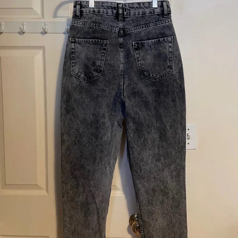 Nasty Gal High Rise Frayed Pant Hem Grey Washed Black Denim Mom Jeans Size US 8 - Image 2