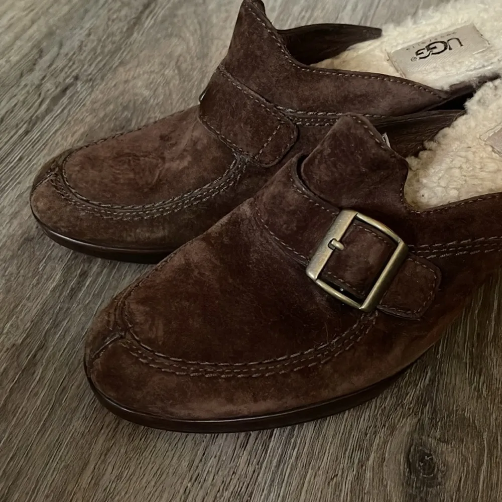 UGG Australian Slip on Shearling Heels Size 8 - Image 5