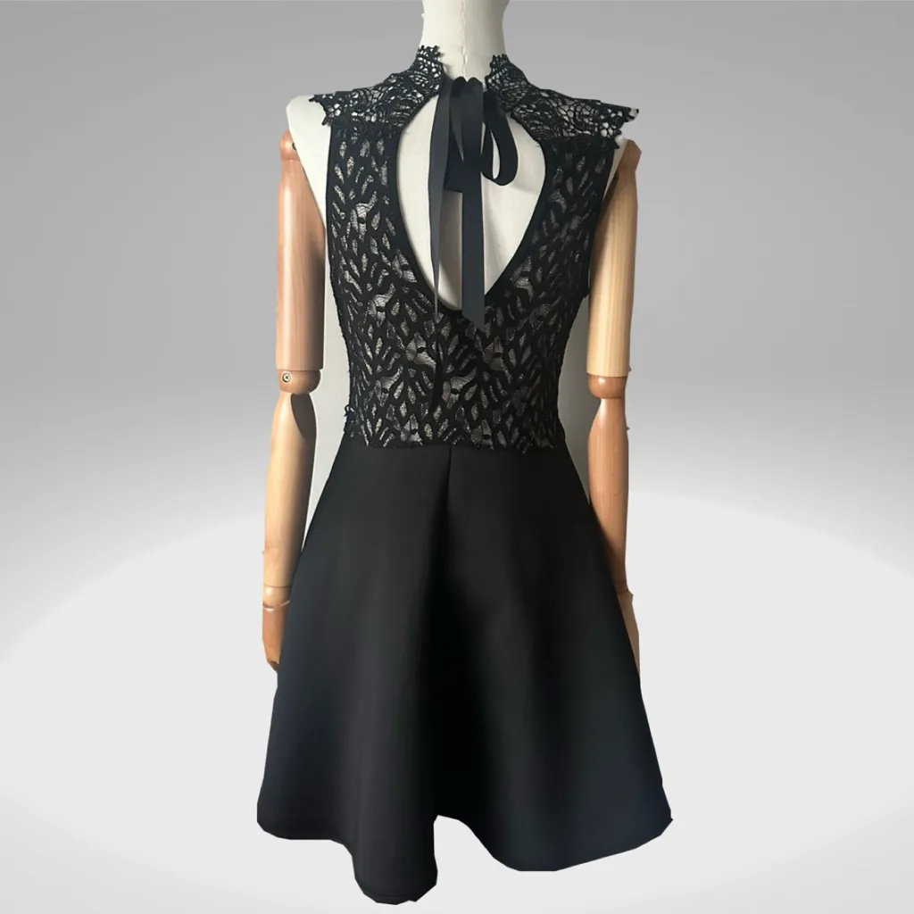 Privately privileged, vintage Elegant Black Lace Dress Size undefined - Image 6