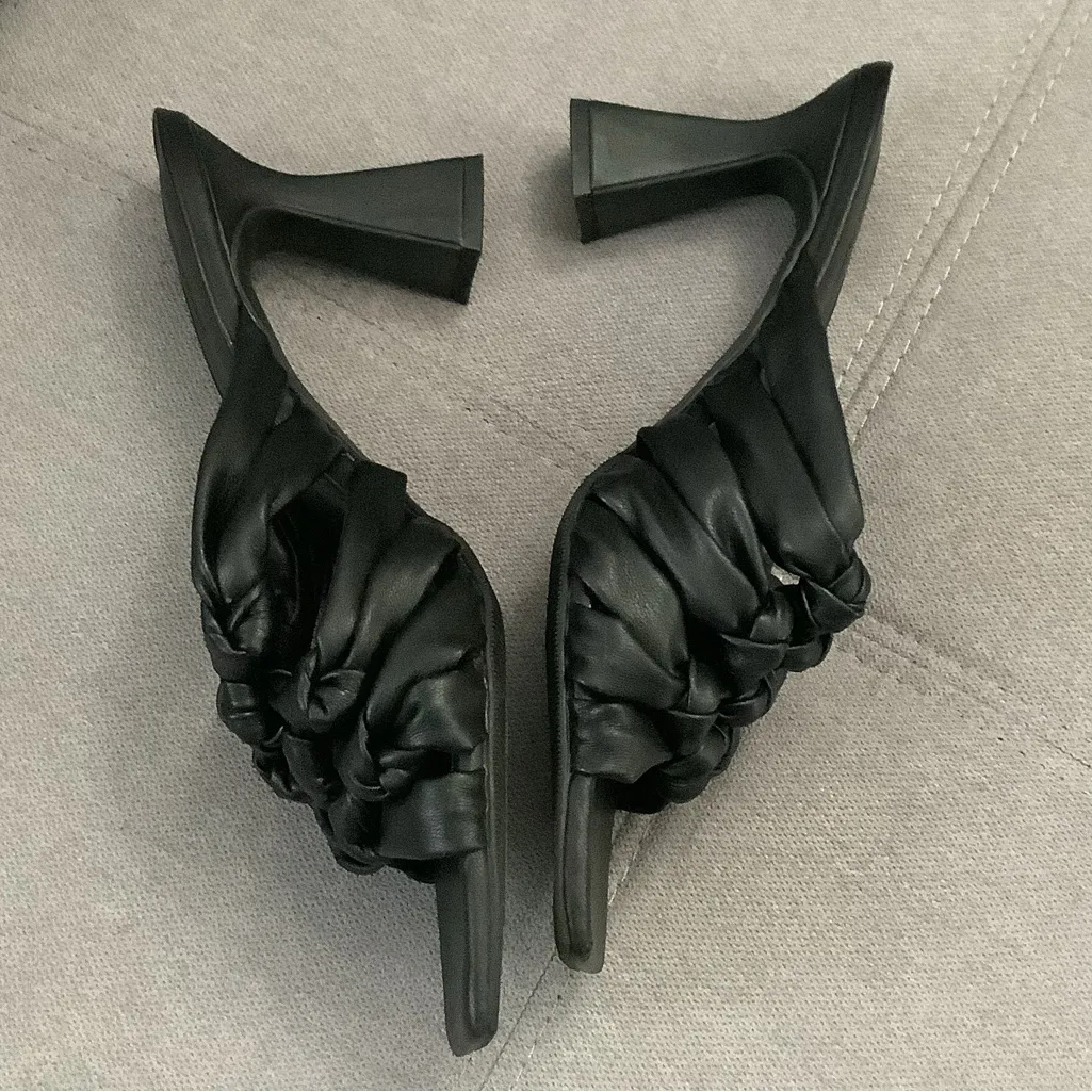 Stylish slip on sandals 🌷 - Image 7