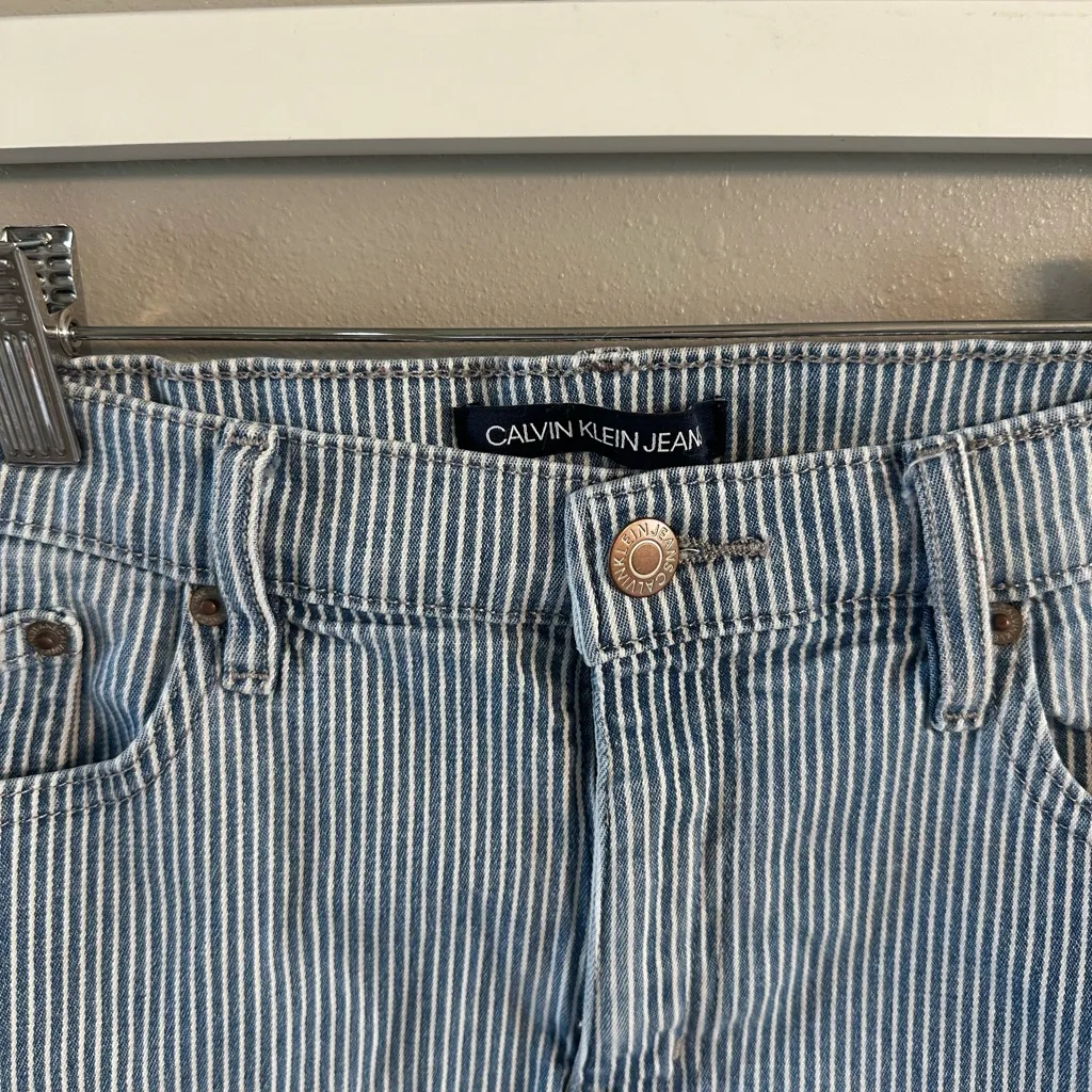 Calvin Klein Shorts - Image 3