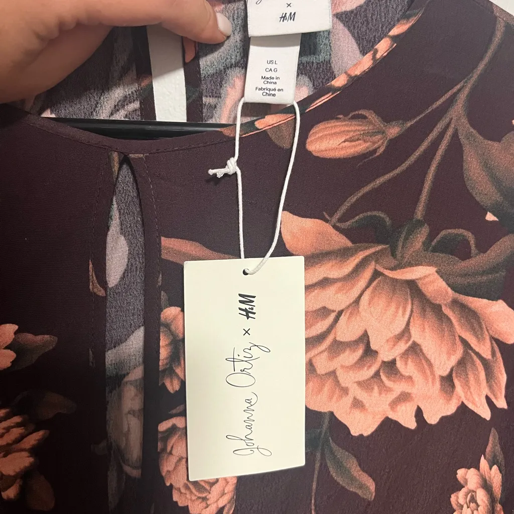 H&M Black and Pink Floral Long Sleeve Dress - Image 4