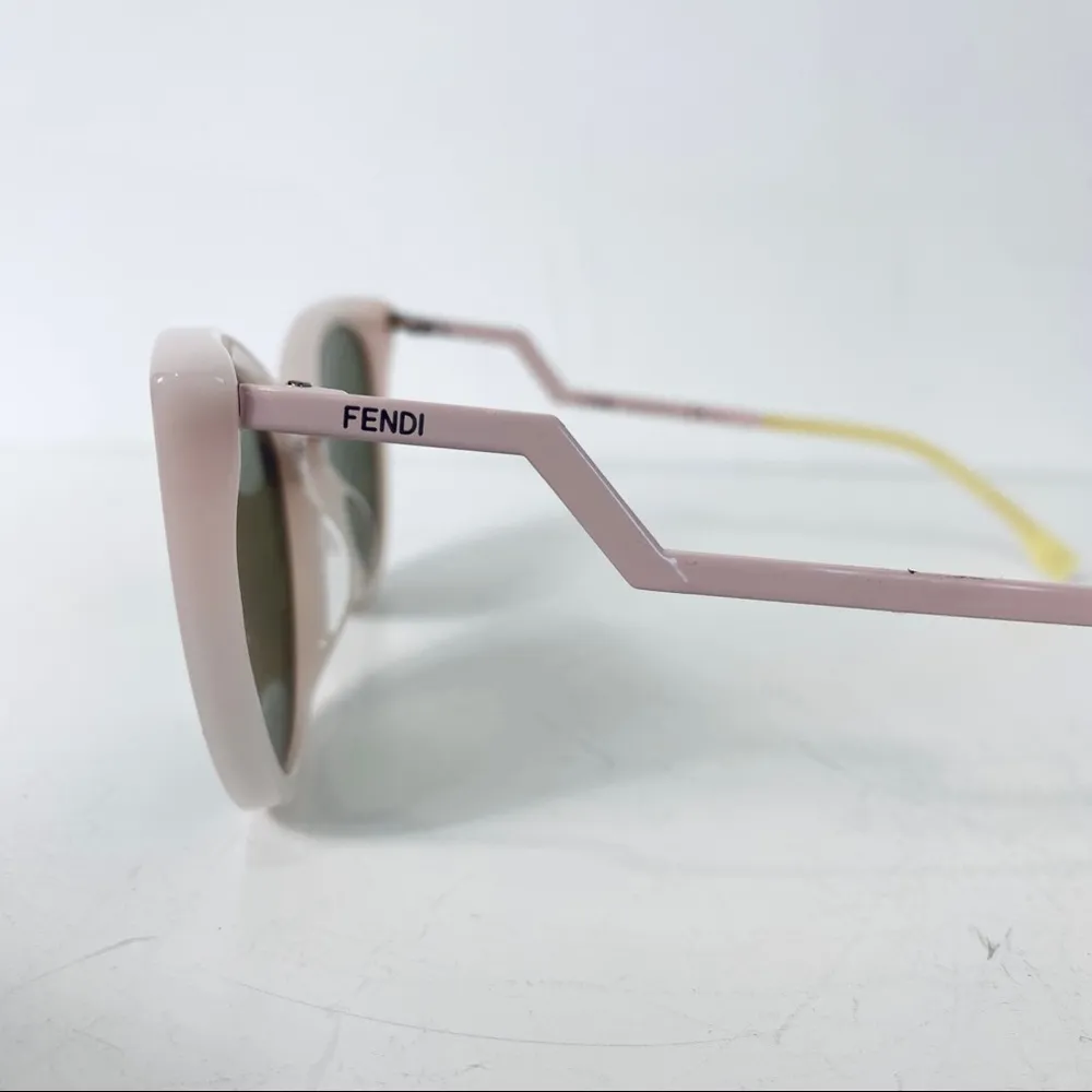 Fendi light pink cat-eye sunglasses - Image 3