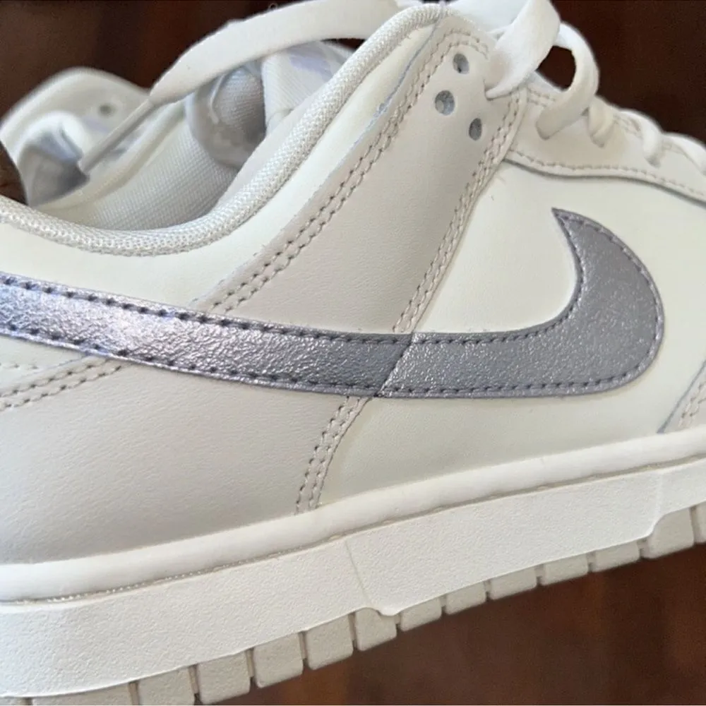 Nike Dunk Low Top White Women's Sneakers(Size 7.5) - Image 5
