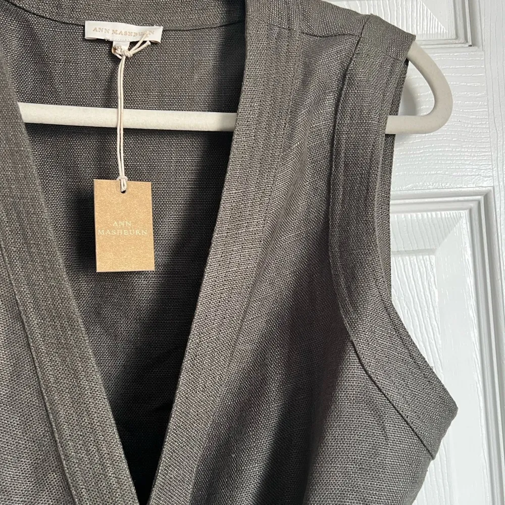 Ann Mashburn NWT Sleeveless Hallie Wrap Dress
Olive Linen Hopsack size XL - Image 3