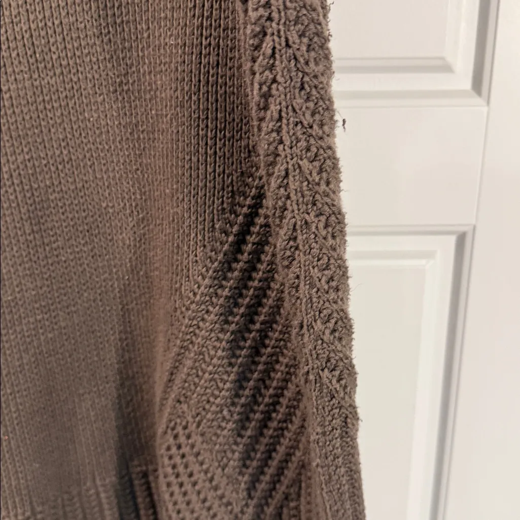 Athleta Teton V Neck Sweater medium - Image 15