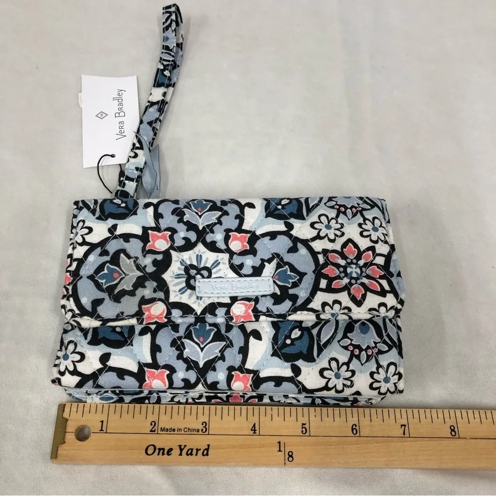 Vera Bradley RFID Smartphone Wristlet Wallet Cotton in Lisbon Medallion - Image 2