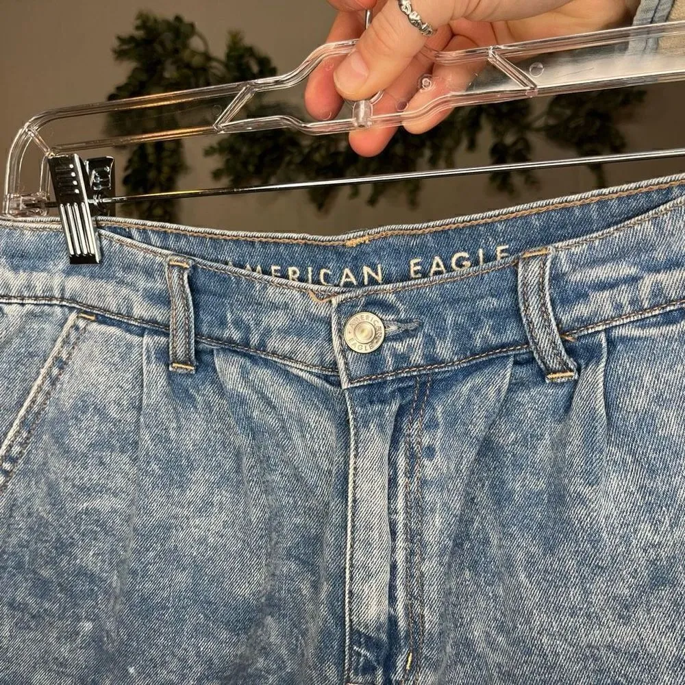 American Eagle | women bleached washed denim mom shorts - Image 7