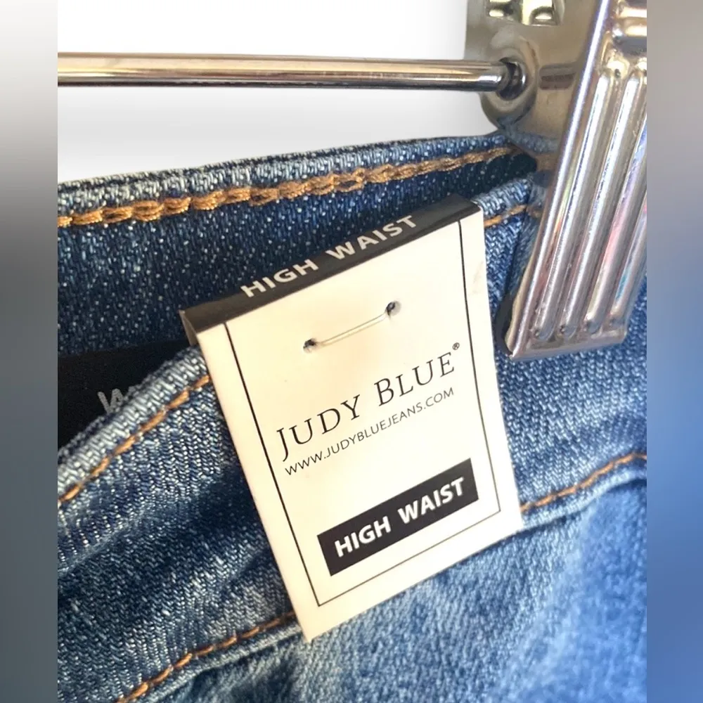 Judy Blue High Rise Vintage Wash Cropped Wide Leg Jeans  14 W - Image 5