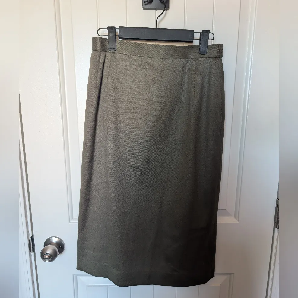 VTG Love Rich Japanese Women's Wool Suit Set Olive Green/White Women's Small/6 Green - Image 8