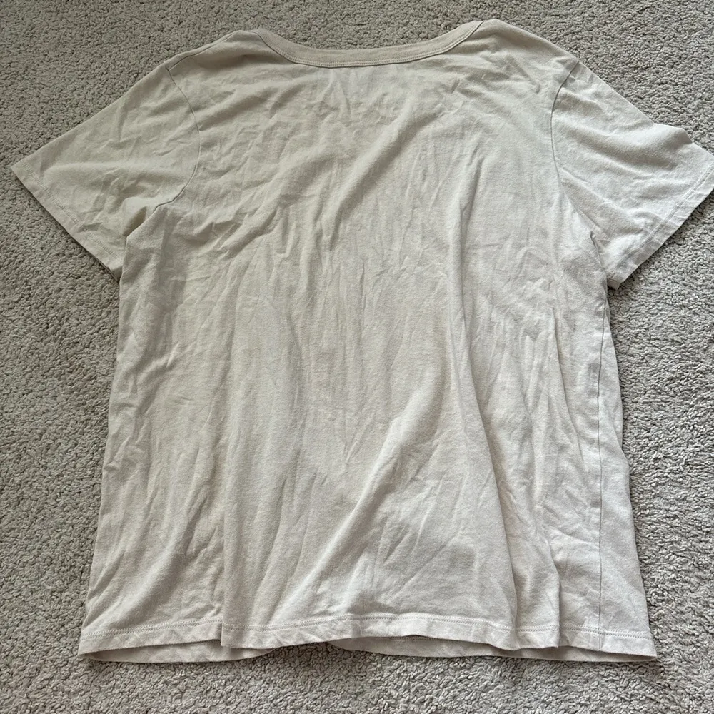 Zoe + Liv Cream Nashville Graphic Tee - Image 4