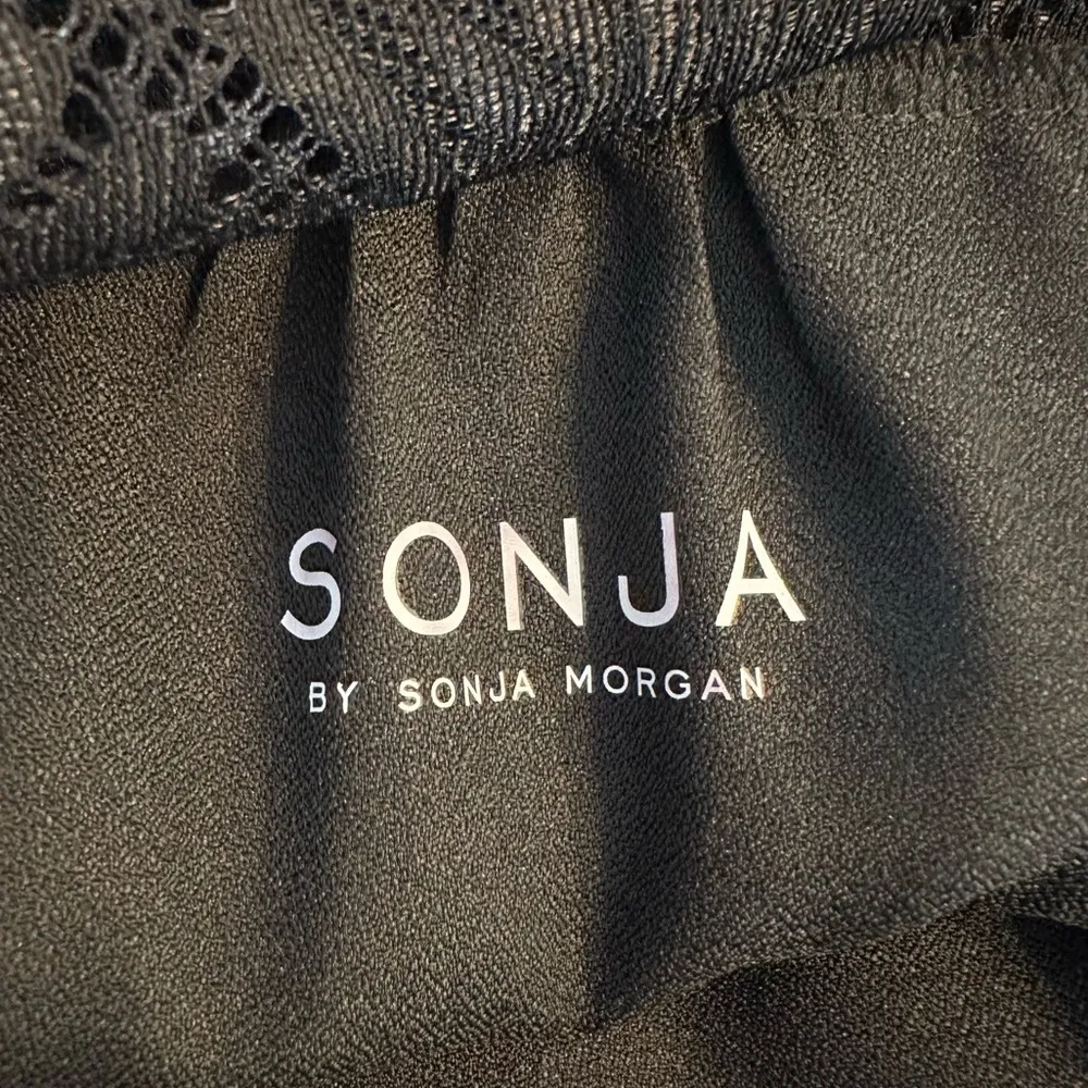 Sonja by Sonja Morgan Fiona Flare Statement Sleeve Lace Trim Top size XL Black - Image 10