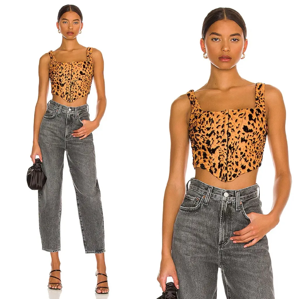 Superdown Savannah Bustier Textured Velvet Crop Top in Leopard Womens Small - Image 2