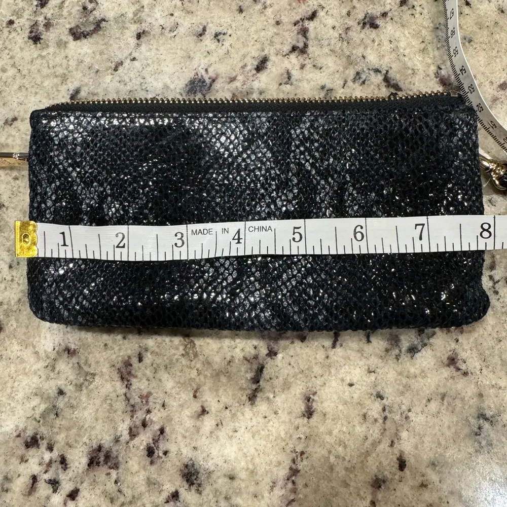 DKNY Wristlet Wallet Faux Snakeskin Leather‎ Clutch - Image 9