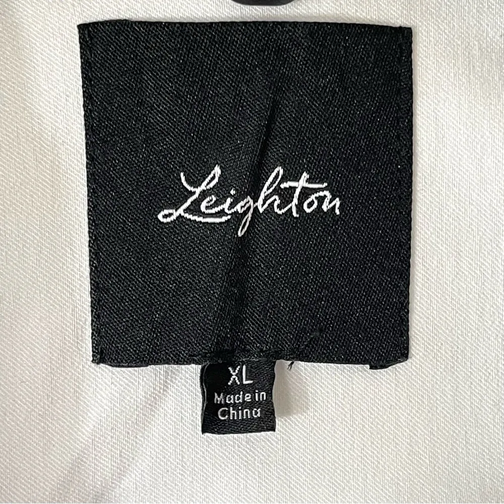 White Open - Image 5