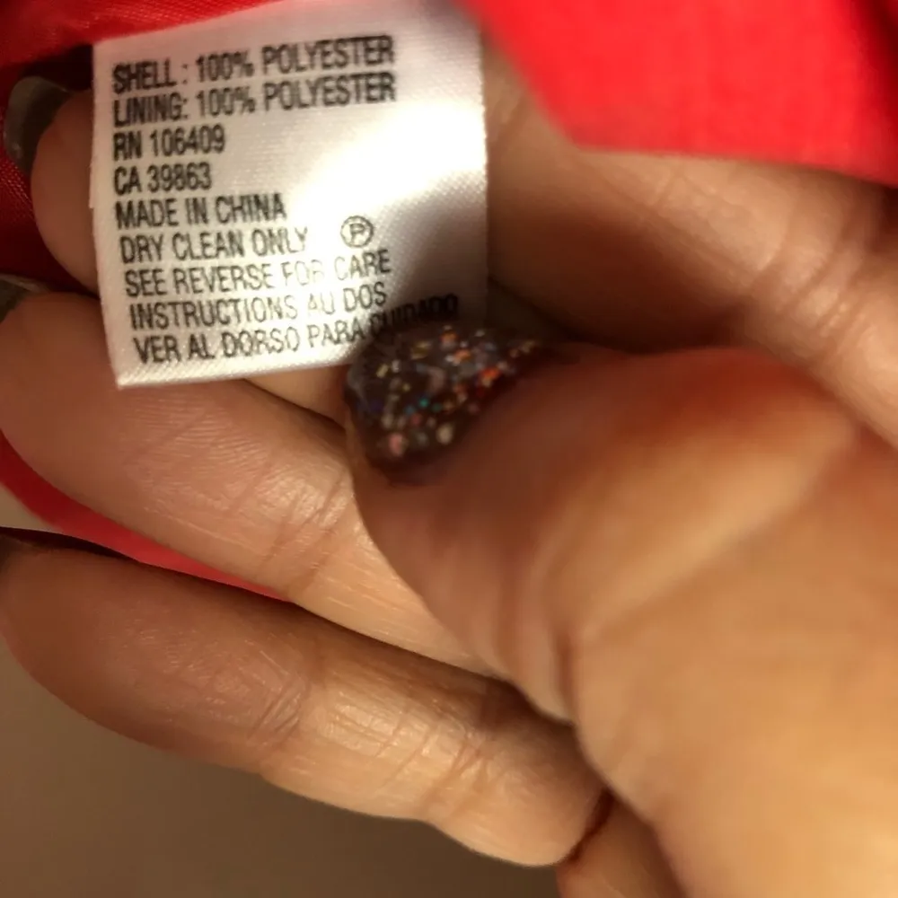 Tahari Coral Sleeveless Top - Image 4