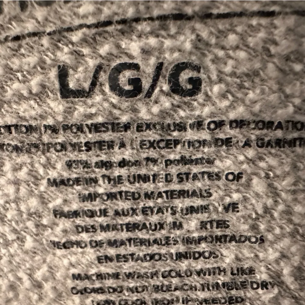 American Eagle Queen Graphic Cropped LS Hooded Sweatshirt - Image 6