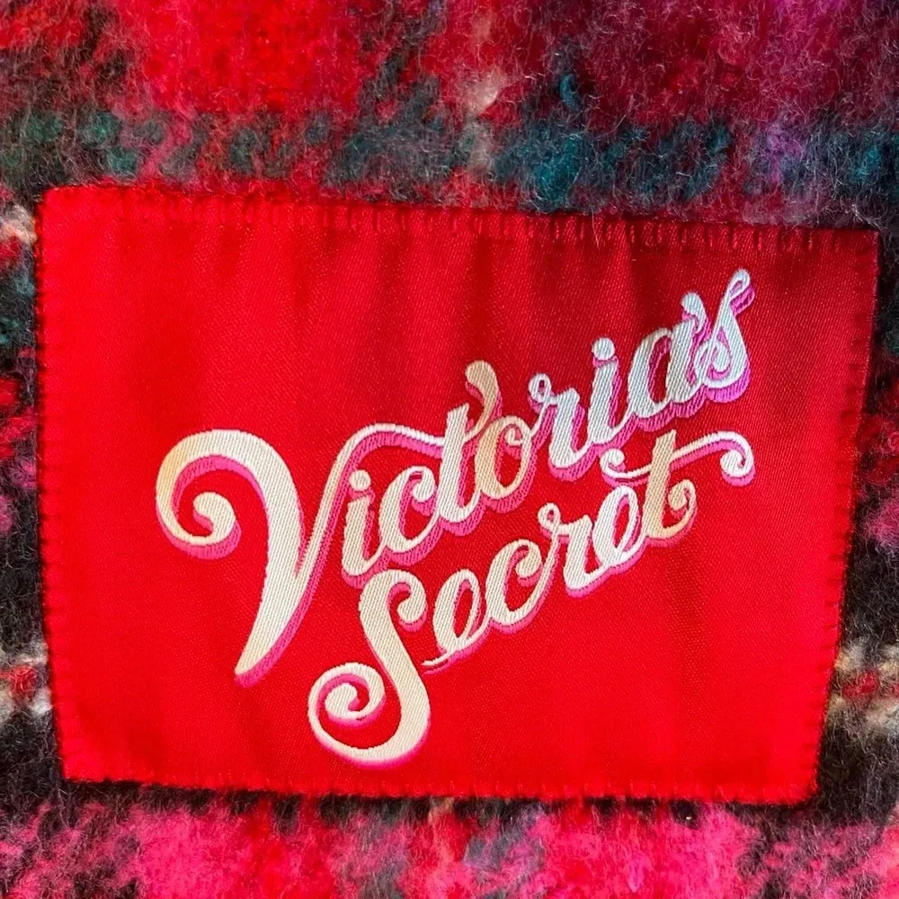 Victoria’s Secret scarf, new with tags - Image 2