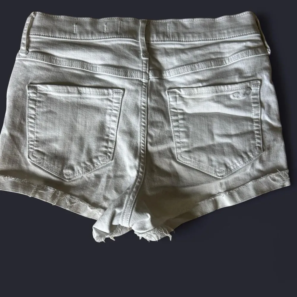 Hollister Size 5/W 27 High-Rise Distressed Shorts | White | Advanced Stretch - Image 2