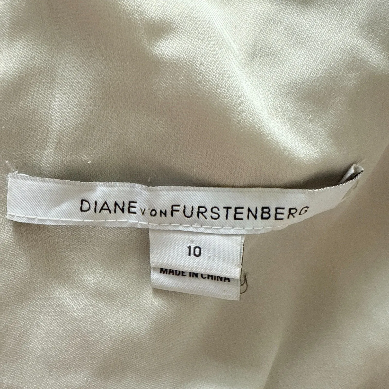 DVF Sarita Red Lace Sheath Dress Tulle Floral Overlay Elegant Cocktail Wed Sz 10 - Image 4