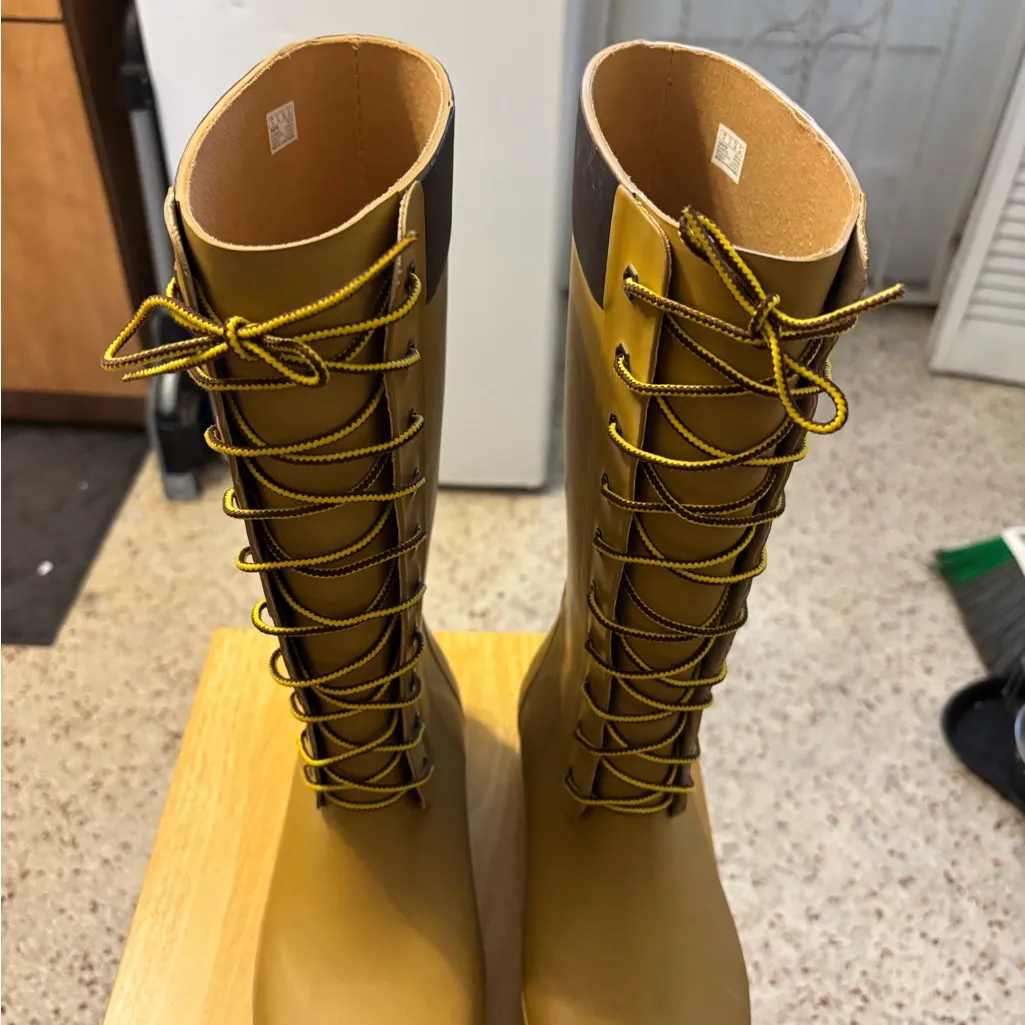 Timberland  rubber tall boots size 8 - Image 2